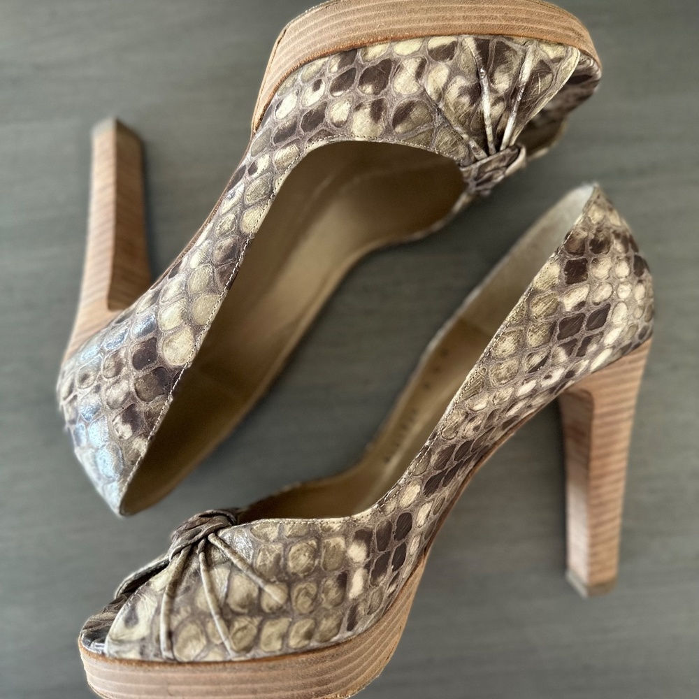 Stuart Weizman Python Beige Peep Toe Pumps Heels - image 2
